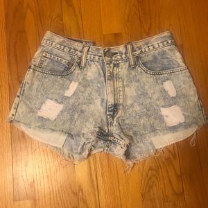 Straight fit Levi jean shorts